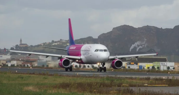От утре 25 март  Wizz Air ще спре всичките си полети от