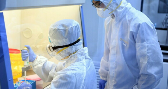 Учени от Хонконгския университет посочиха температурата при която коронавирусът е