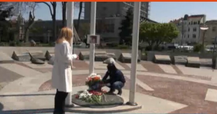 Бургас си каза последно сбогом с обичания поет и актьор