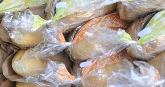 Вече втори месец 29 годишен мъж от село Люляково раздава безплатно