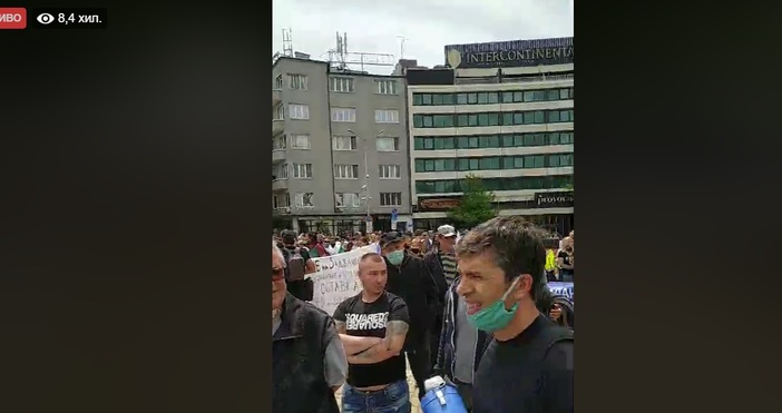 Започват протестите срещу правителството Стотици българи са се събрали вече
