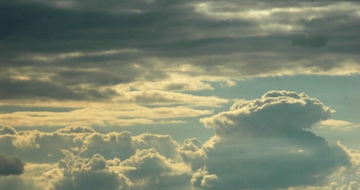 снимка БулфотоДнес облачността ще бъде по често значителна около и след