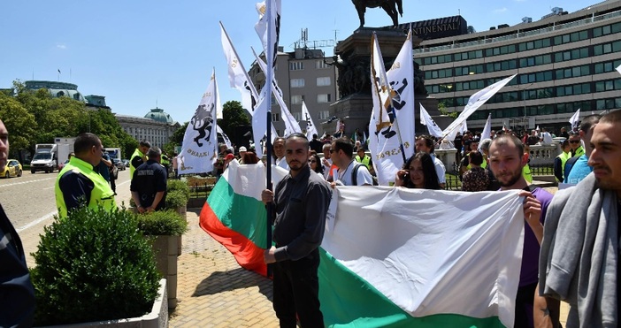 снимки БулфотоПартия Възраждане организира пореден антиправителствен протест днес под надслов