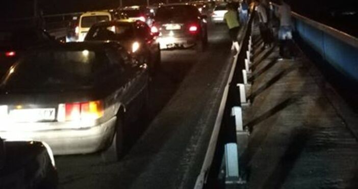 снимка Даниел Николов Виждам те КАТ ВАРНАВерижна катастрофа е станала