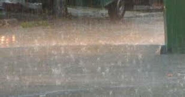БНРснимка БулфотоПроливният дъжд който тази вечер валя над град Кермен
