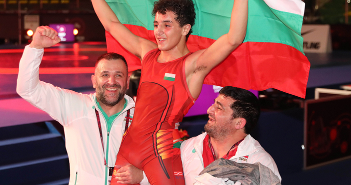 Снимка  bul wrestling orgЕвропейският шампион по борба Едмонд Назарян завърши и средното си образование със