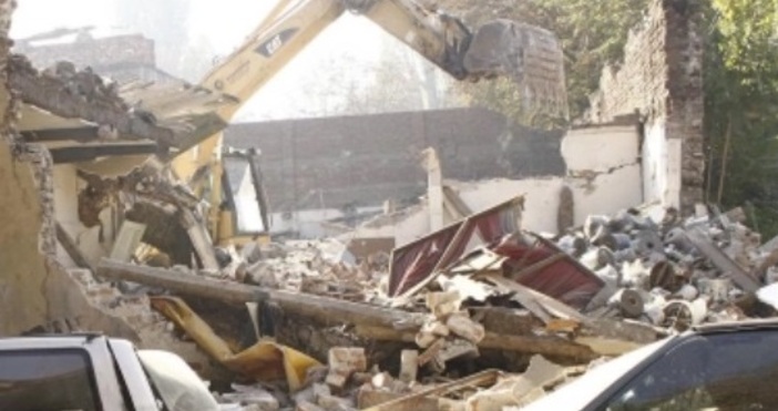 Снимкща Булфото, архивСтена на жилищна сграда в Пловдив се срути
