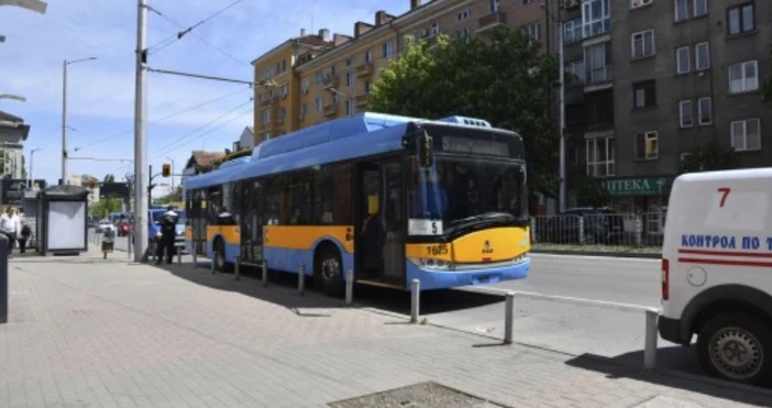 Снимка Булфото архивОт 1 юли във всички 114 клонове на