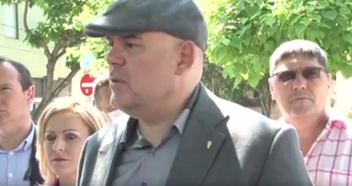 Божков сега е канонизиран от медиите свързани с подсъдимите Донев