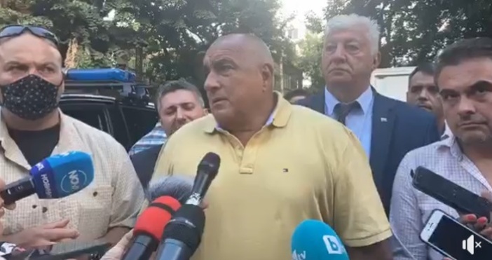 Кадър ФейсбукПри изненадващата визита на Бойко Борисов в Пловдив премиерът си