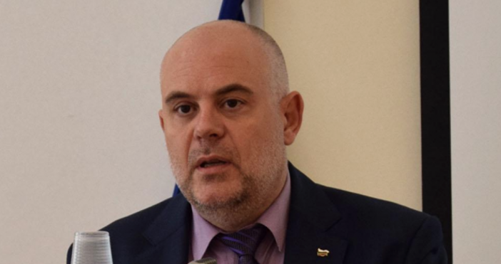 Снимка БулфотоГлавният прокурор Иван Гешев награди досегашния министър на вътрешните