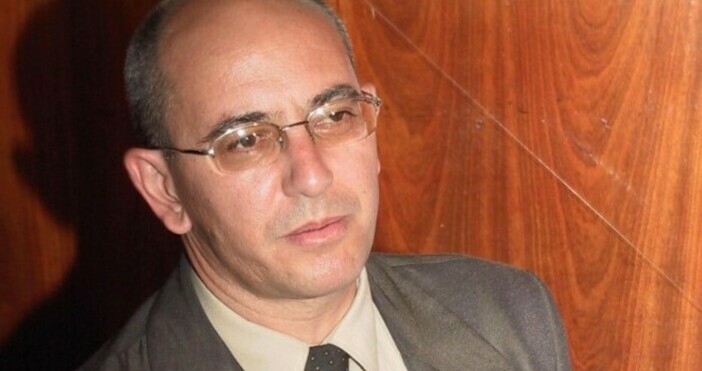 БулфотоМинистърът на околната среда и водите Емил Димитров даде брифинг в Националния