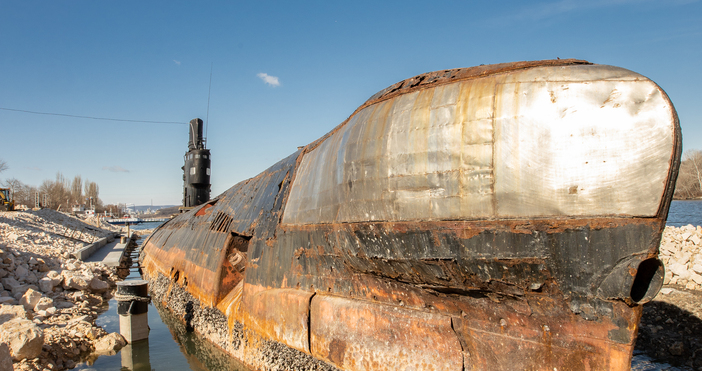 В началото на месец август единствената останала българска подводница Слава“