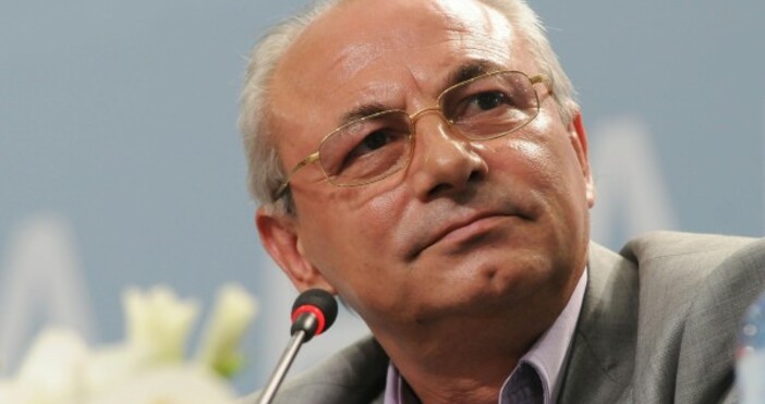 Снимка Булфото архивВ парламентарното уравнение за и против новата конституция