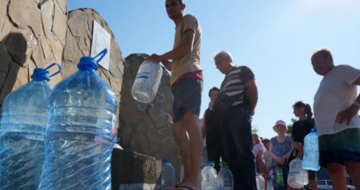 БулфотоРедактор Виолета Николаеваe mail  30 000 души бяха изправени пред водна
