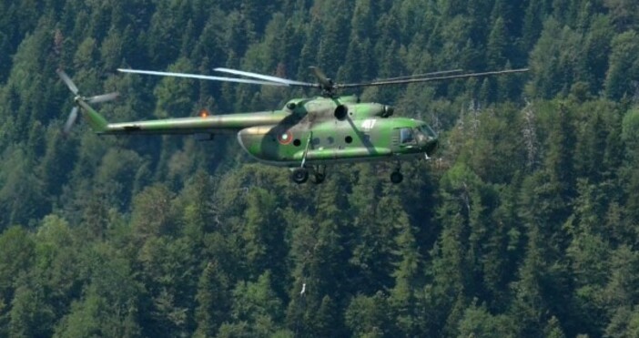 Снимка БулфотоХеликоптер Ми 17 на ВВС излетя в 16 35 ч днес 30
