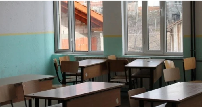 Снимка БулфотоНад 1300 учителски места остават незаети две седмици преди