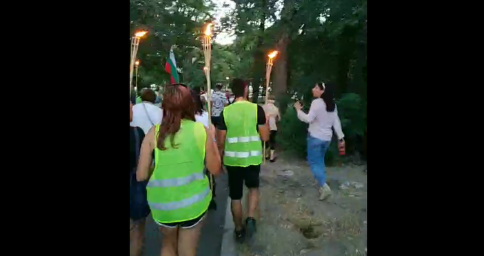 Снимка и видео Варна сегаПротестът във Варна с искане за