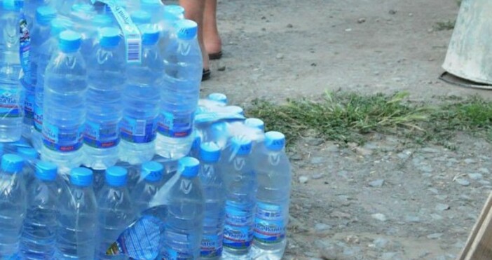 снимка БулфотоОбщина Ловеч ще раздава безплатно вода на гражданите съобщиха