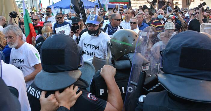 Снимка БулфотоОт сутринта в сряда 2 август в София протестите