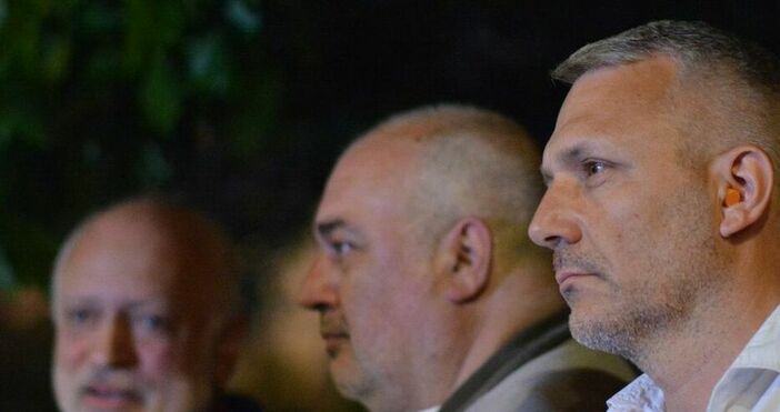 снимка Булфото Когато имате съмнения за някоя новина да попитате дали