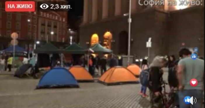кадър и видео Иво БожковВърна се блокадата на протеста в