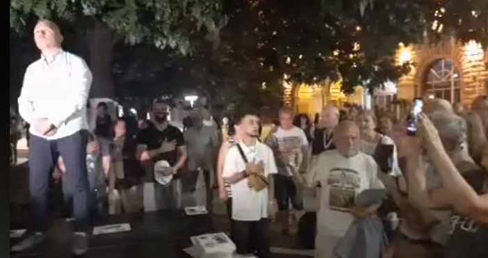 Кадри Отровното триоТази вечер е поредната от протестите срещу кабинета