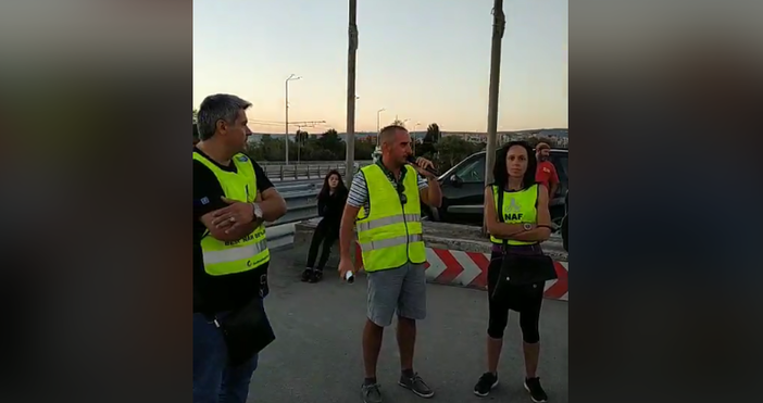 Кадър и видео Варна сега Протестът във Варна тази вечер се