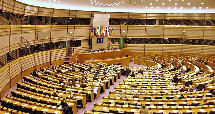 БНР  assumed, УикипедияЕвропейският парламент потвърди с вот необходимостта да се използват