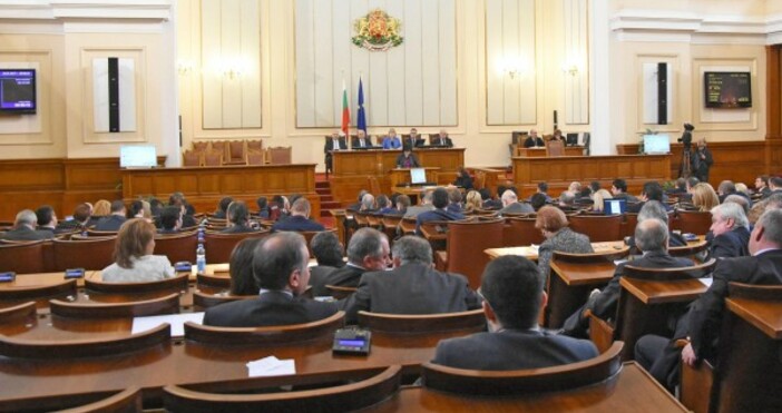 снимка БулфотоНа пленарното заседание в петък депутатите ще обсъдят на второ четене