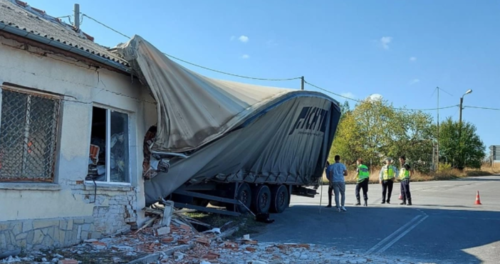 Снимка: Булфото, архивВ болница в Хасково е починал 58-годишният шофьор на