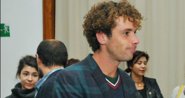 Снимка БулфотоАктьорът Явор Бахаров взе мигновено решение след като бе