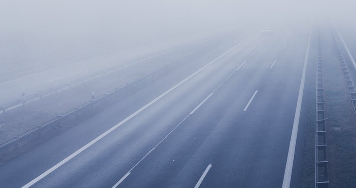 Снимка PexelsОт КАТ призовават шофьорите да карат внимателно по автомагистрала