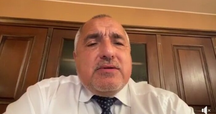 кадър Бойко Борисов фейсбукТази вечер премиерът излъчи поредно видео от