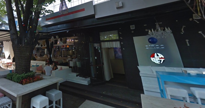 Кадър Гугъл СтрийтКултовото в миналото заведение Планет във Варна затвори.Не