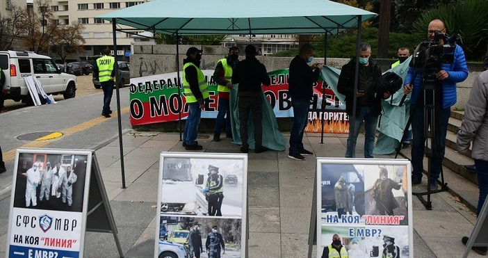 Снимка БулфотоС изложба започна днес протестът на полицаите. Синдикалната организация