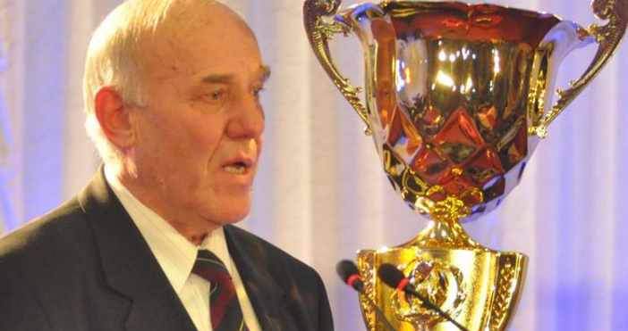 Снимка БулфотоБългарският футбол загуби своя легенда и емблематична личност Уважавана от