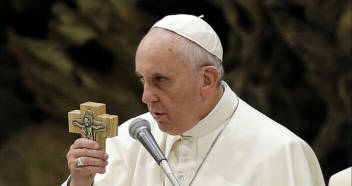 Снимка БулфотоЗаради пандемията нямаше тържества след церемонията Папа Франциск не