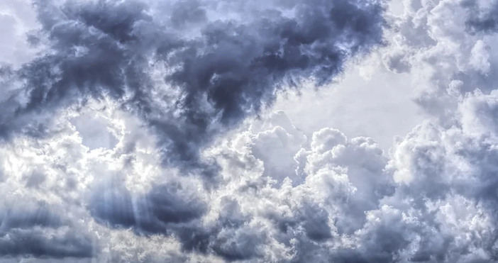 фото pixabay comНа празника ще вали на много места Облаци ще