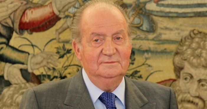 фото  Irekia УикипедияБившият испански крал Хуан Карлос напусна Испания в началото на
