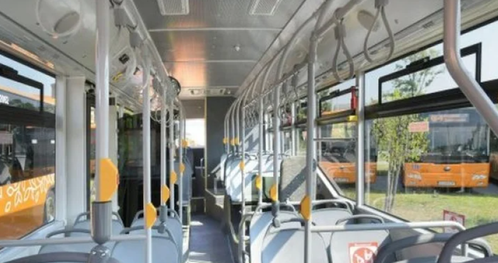 Снимка БулфотоСпират автобусите които превозват пътници да възлов квартал на Варна