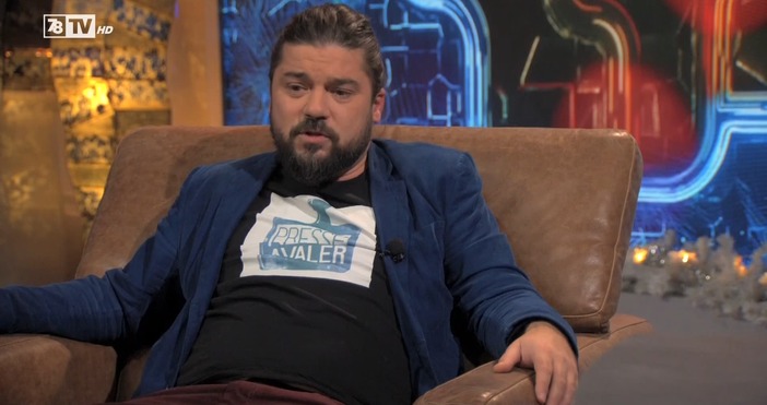 Редактор Виолета Николаеваe mail Политологът и преподавател в СУ Страхил Делийски говори пред