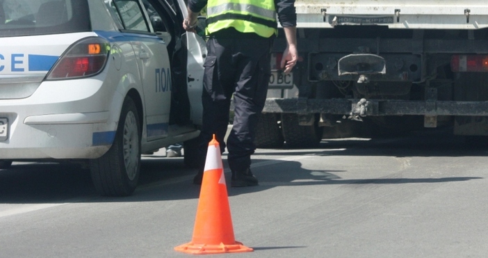 снимка Петел Вчера около 11 45 часа на кръстовището на ул «Патриарх Евтимий»