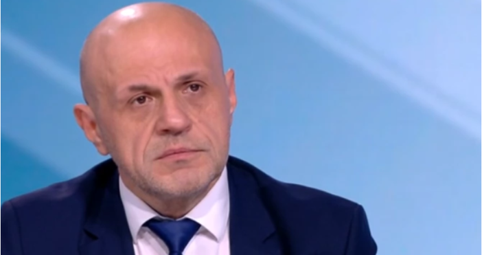 Кадър бТВТомислав Дончев коментира предстоящите избори. Вицепремиерът изрази мнение за електронното