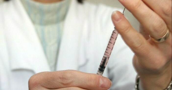 Снимка Булфото Петел ежедневно продължава да информира как преминава ваксинацията у нас