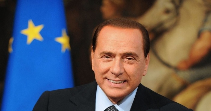 Снимка Фесйбук/Silvio BerlusconiПетел следи какво се случва със Силвио Берлускони,