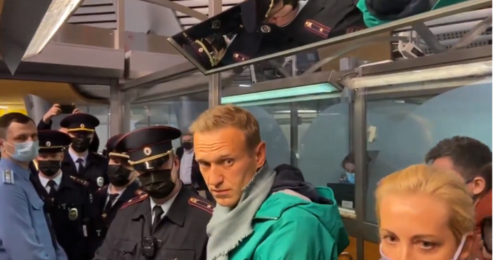 Снимка Туитър Кира ЯрмишАлексей Навални се завърна в Москва но