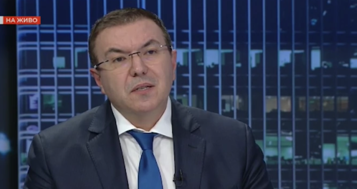 Кадър БНТЗдравният министър изнесе актуални новини за коронавируса в България Проф  Ангелов