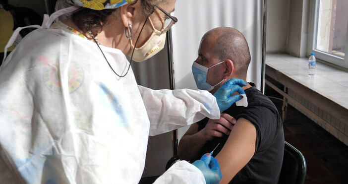 Снимка МВРЗапочна ваксинирането на служителиге на реда от МВР срещу