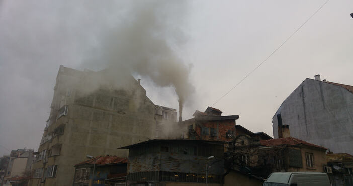 Снимки читател Петел За системно обгазяване във варненския квартал Трошево алармира